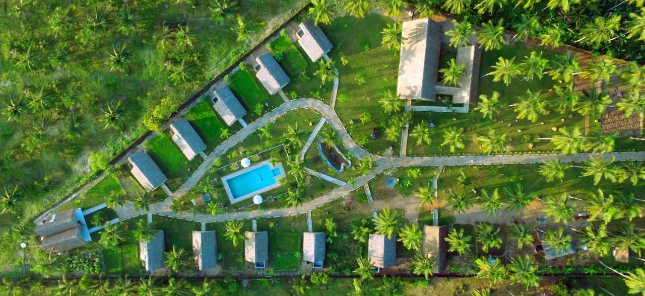 Coco Village Hotel Chilaw Bangadeniya Екстериор снимка
