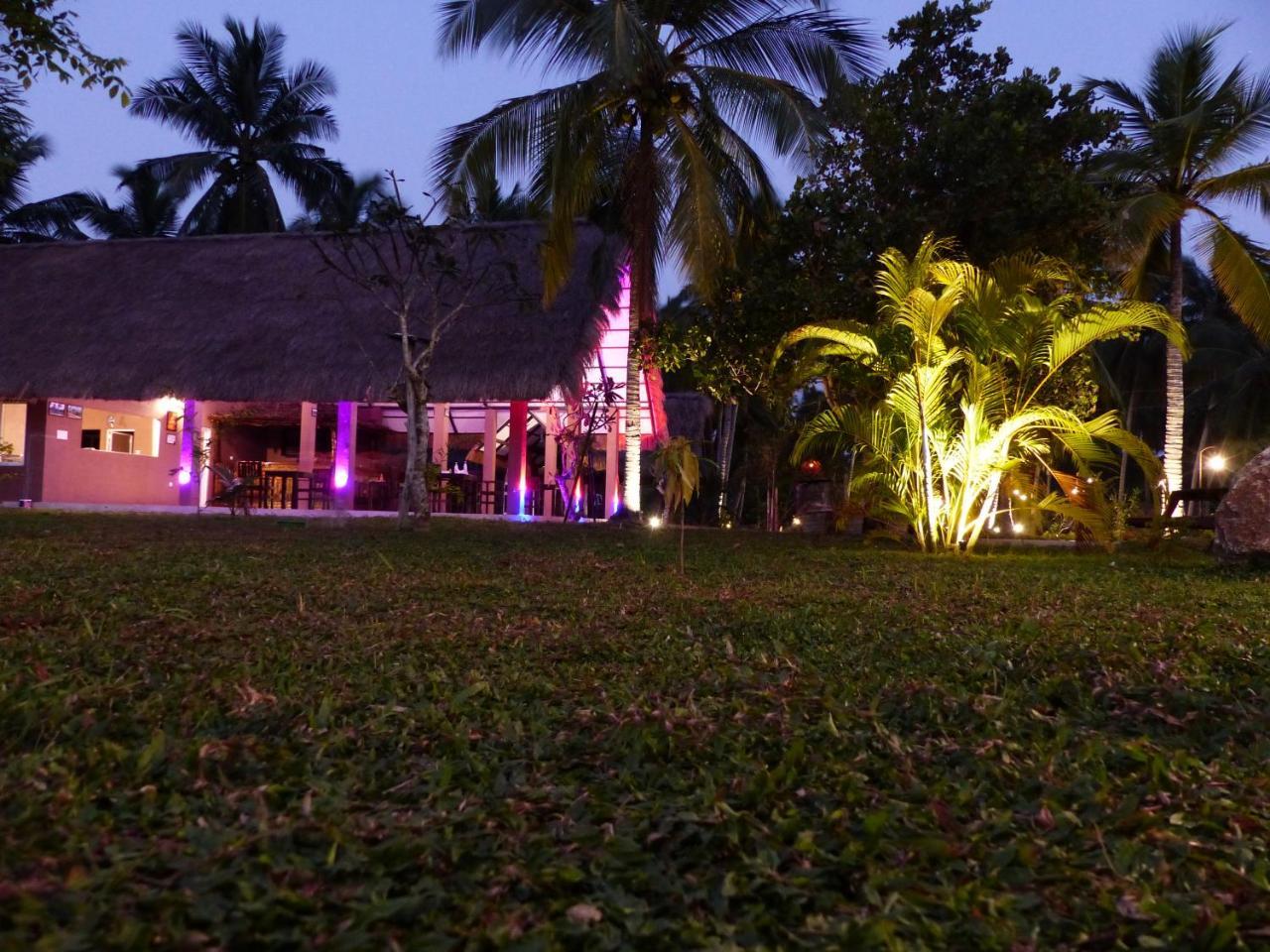 Coco Village Hotel Chilaw Bangadeniya Екстериор снимка