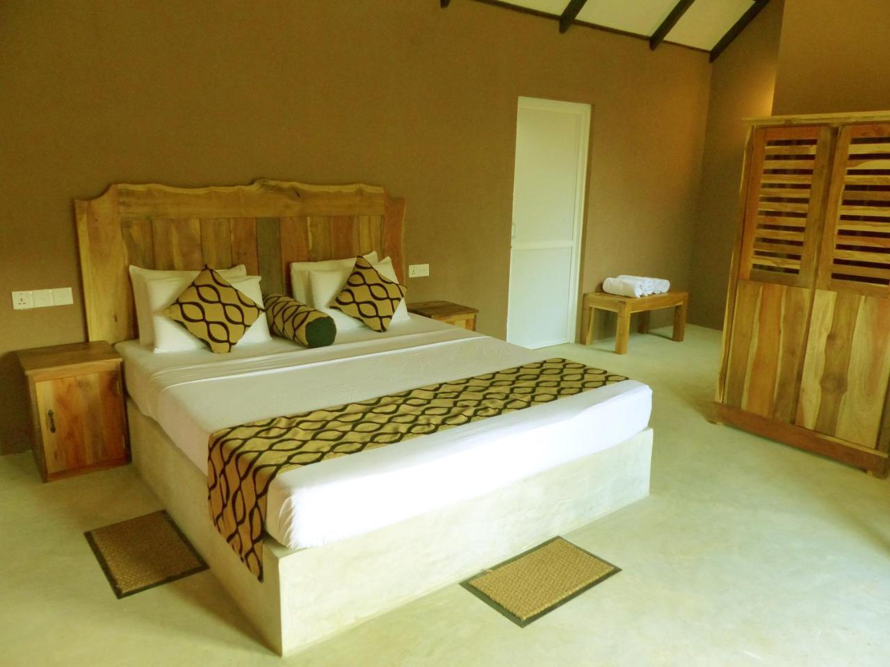 Coco Village Hotel Chilaw Bangadeniya Екстериор снимка